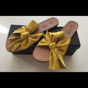 Fashion nova sandals!